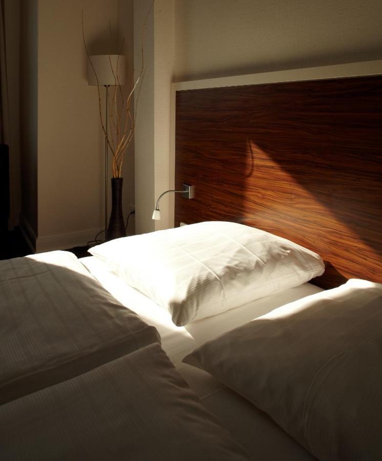 Hotel Excellent ลูเบค ภายนอก รูปภาพ