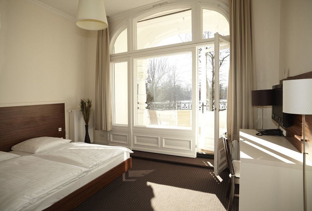 Hotel Excellent ลูเบค ภายนอก รูปภาพ